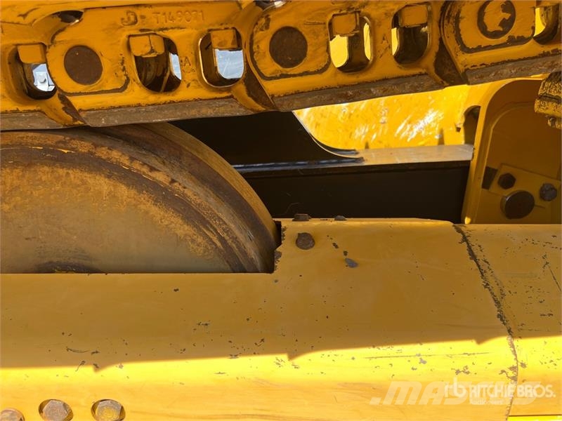 John Deere 700L LGP Crawler Dozer Telaketjupuskutraktorit