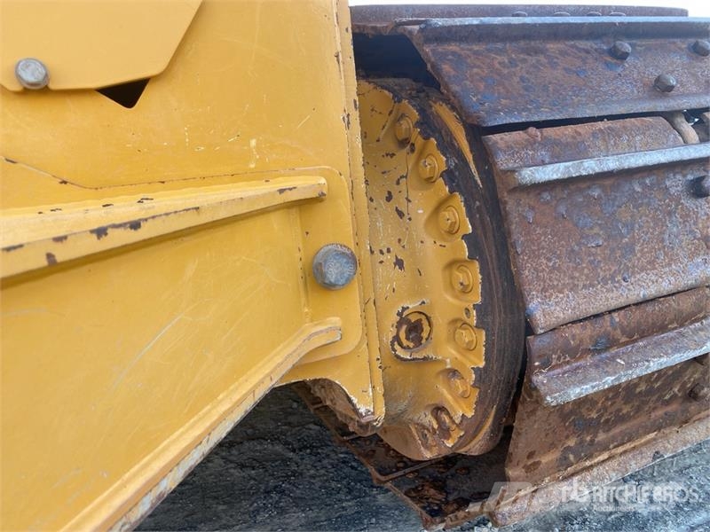 John Deere 700L LGP Crawler Dozer Telaketjupuskutraktorit