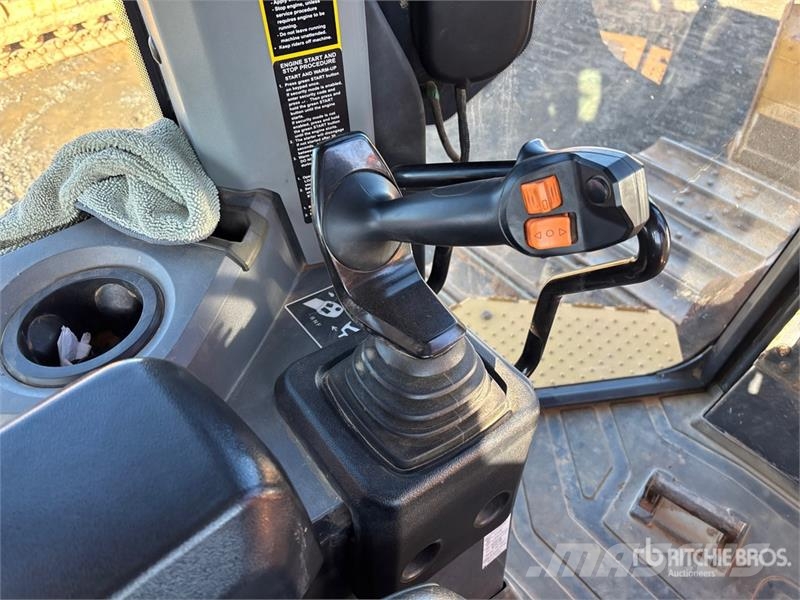 John Deere 700L XLT Crawler Dozer Гусеничні бульдозери