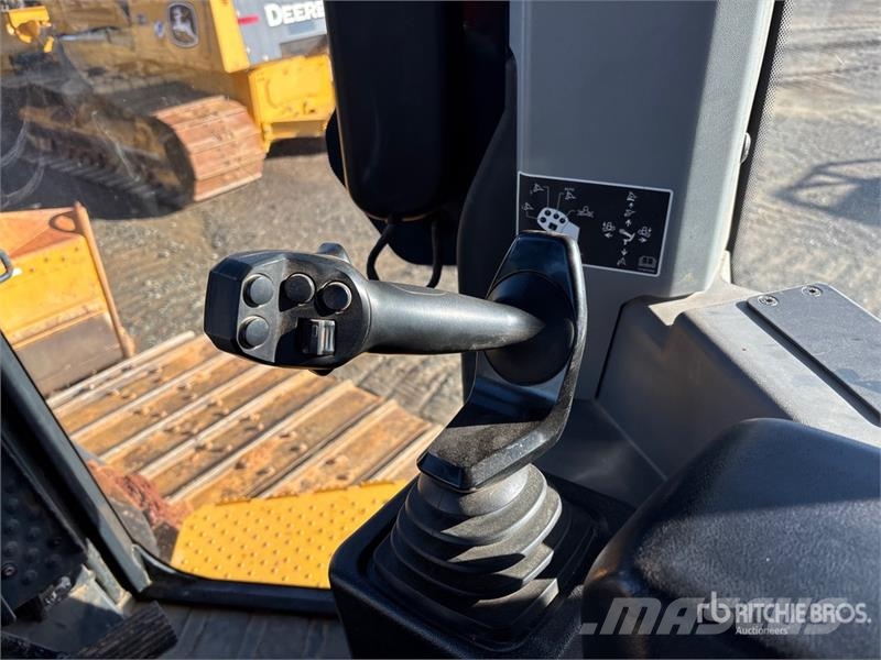 John Deere 700L XLT Crawler Dozer Гусеничні бульдозери