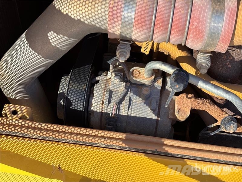 John Deere 700L XLT Crawler Dozer Гусеничні бульдозери