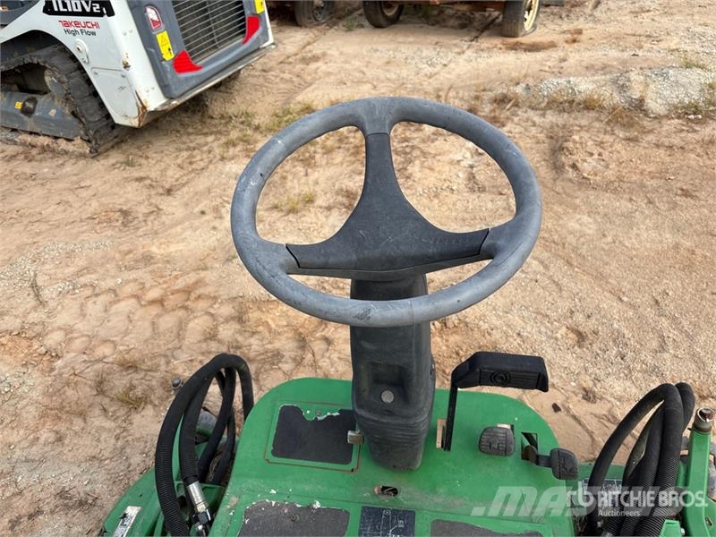 John Deere 7400 4x2 Ride-On Lawn Mower Traktorske kosilice