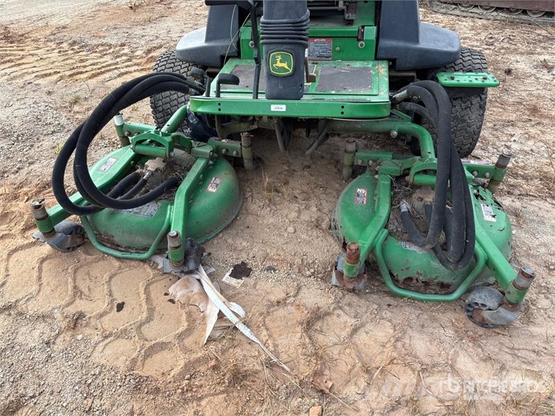 John Deere 7400 4x2 Ride-On Lawn Mower Traktorske kosilice