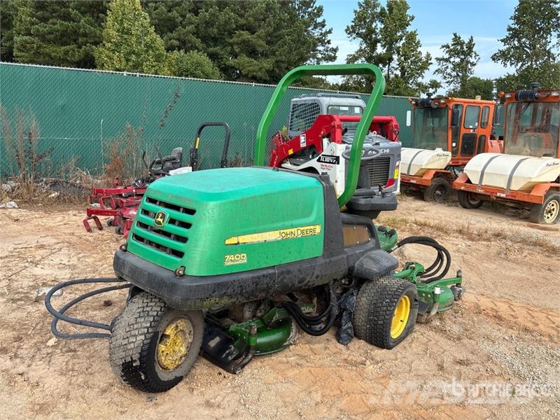 John Deere 7400 4x2 Ride-On Lawn Mower Traktorske kosilice