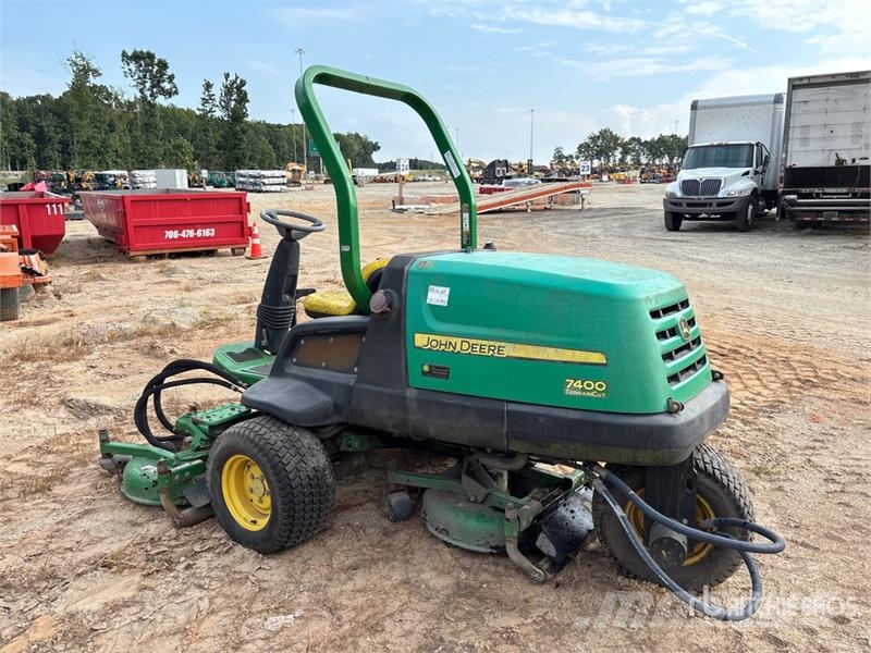 John Deere 7400 4x2 Ride-On Lawn Mower Traktorske kosilice