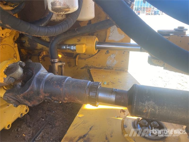John Deere 744J Wielladers