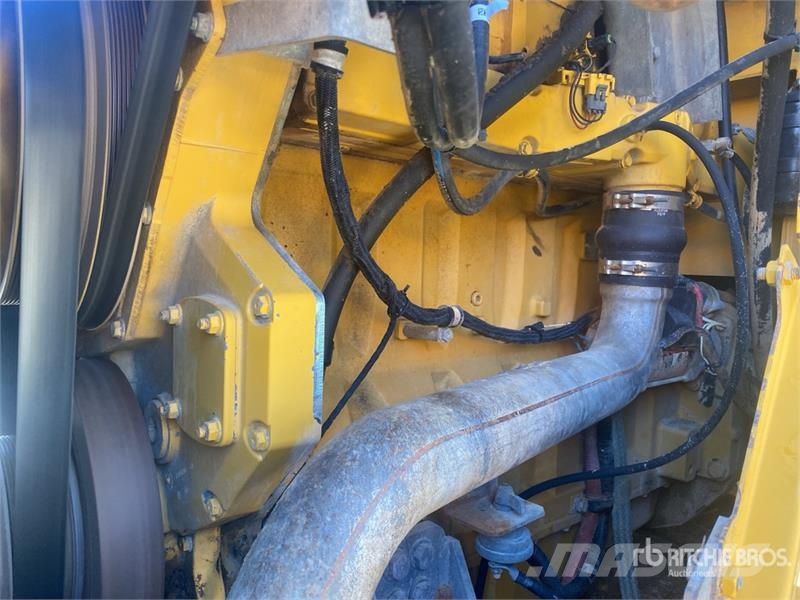John Deere 744J Wielladers