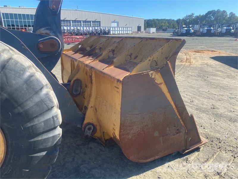 John Deere 744J Wielladers