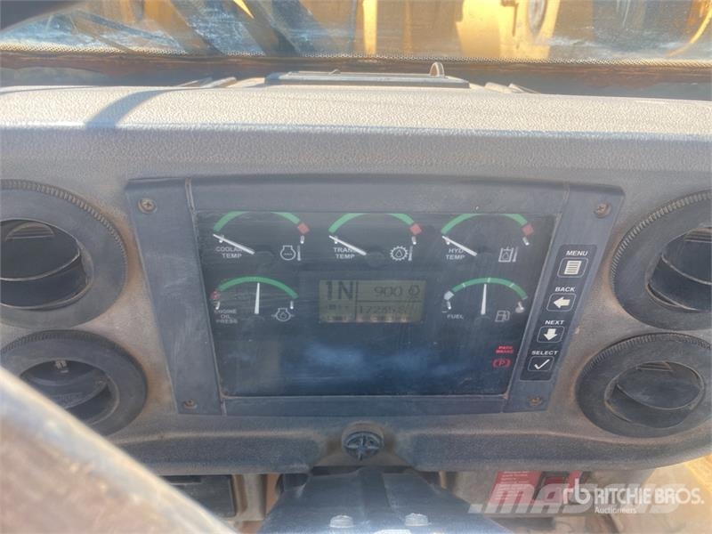 John Deere 744J Wielladers