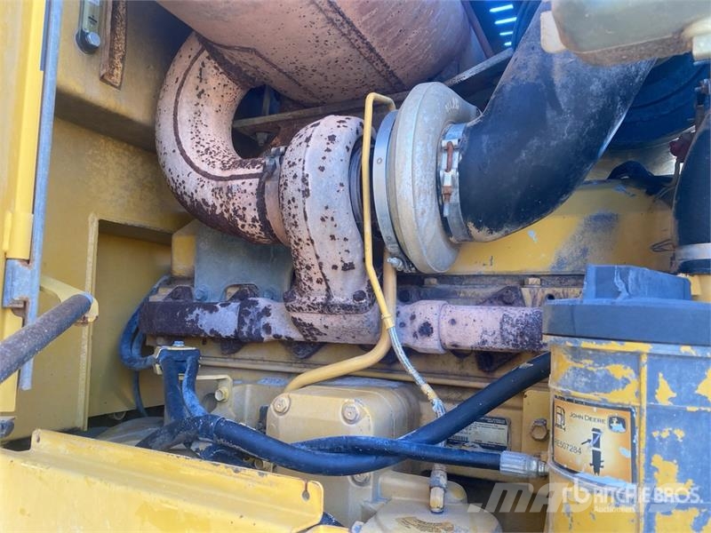 John Deere 744J Wielladers