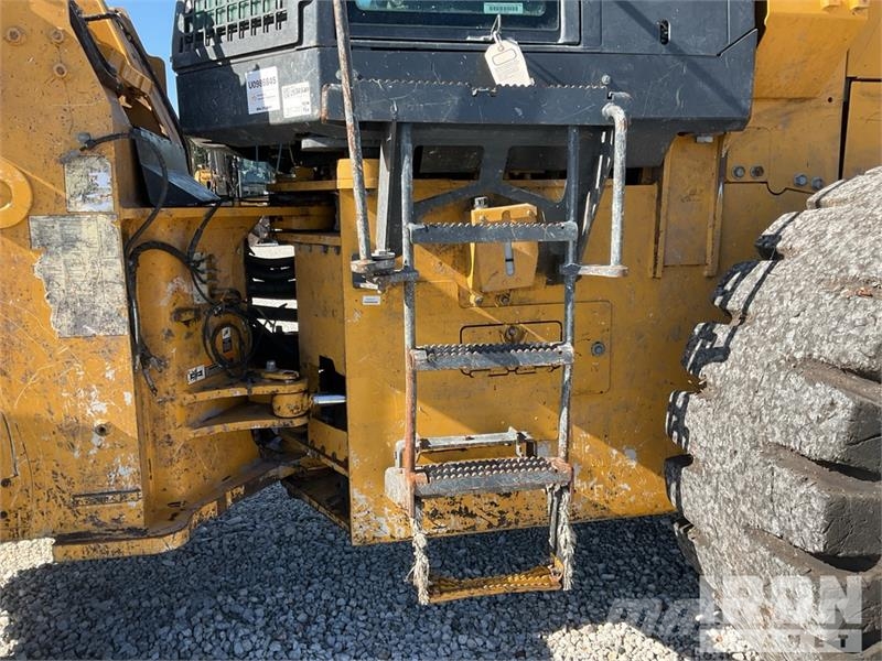 John Deere 744L Wheel Loader Utovarivači na kotačima