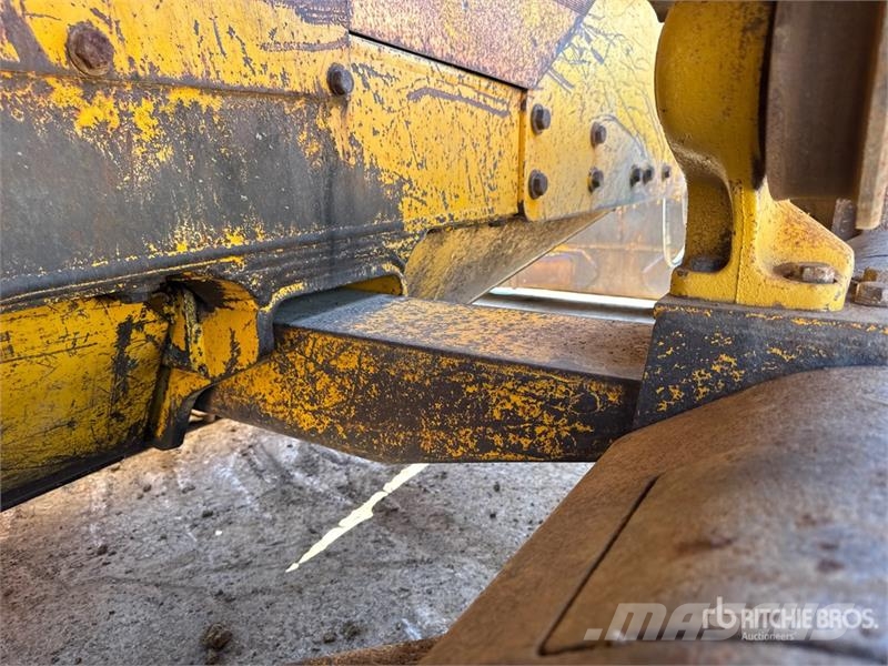 John Deere 750B 履带式推土机