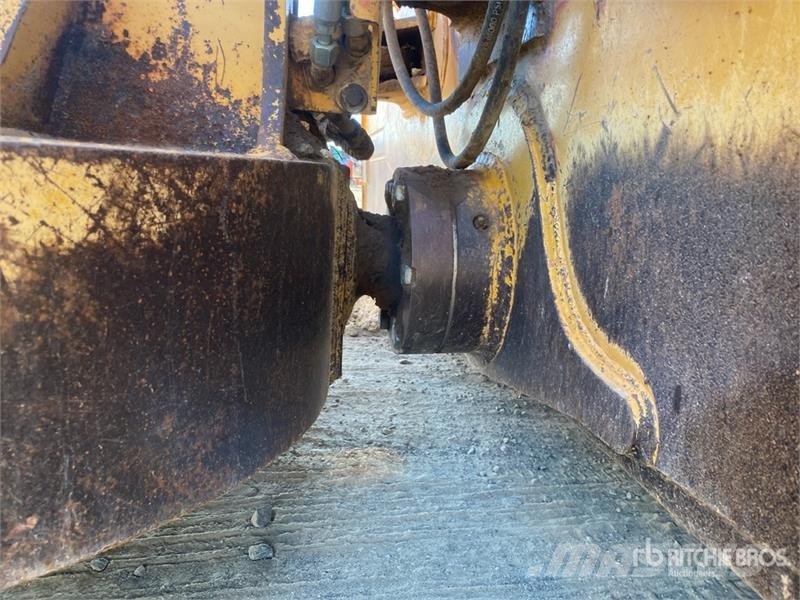 John Deere 750J LGP Pásové dozery
