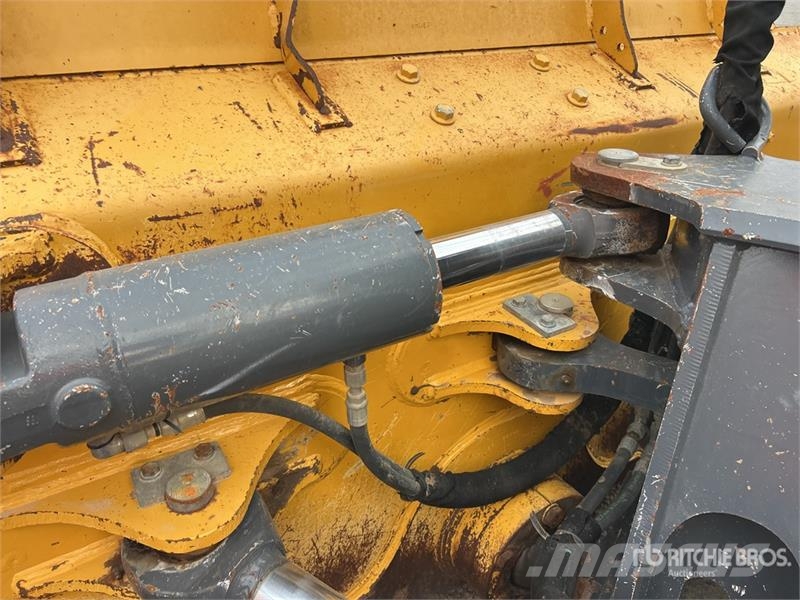 John Deere 750K 履帶推土機