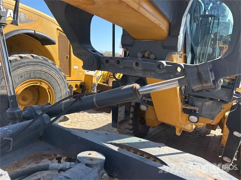 John Deere 772G AWD Motor Grader Graders