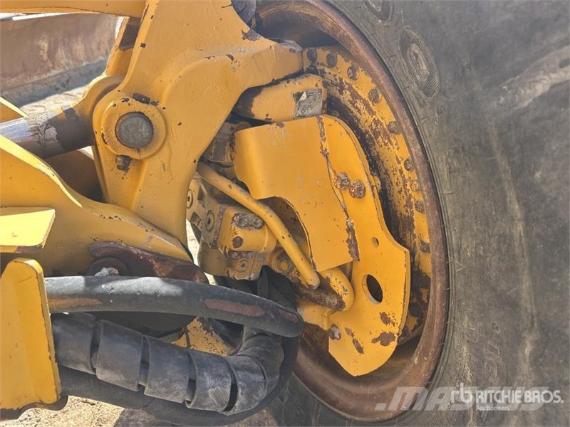 John Deere 772G AWD Motor Grader Graders