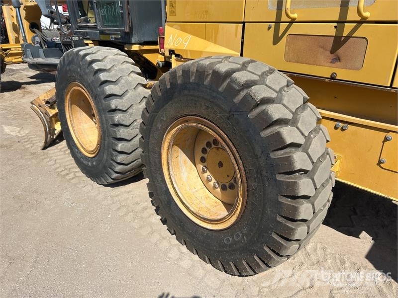 John Deere 772G AWD Motor Grader Graders