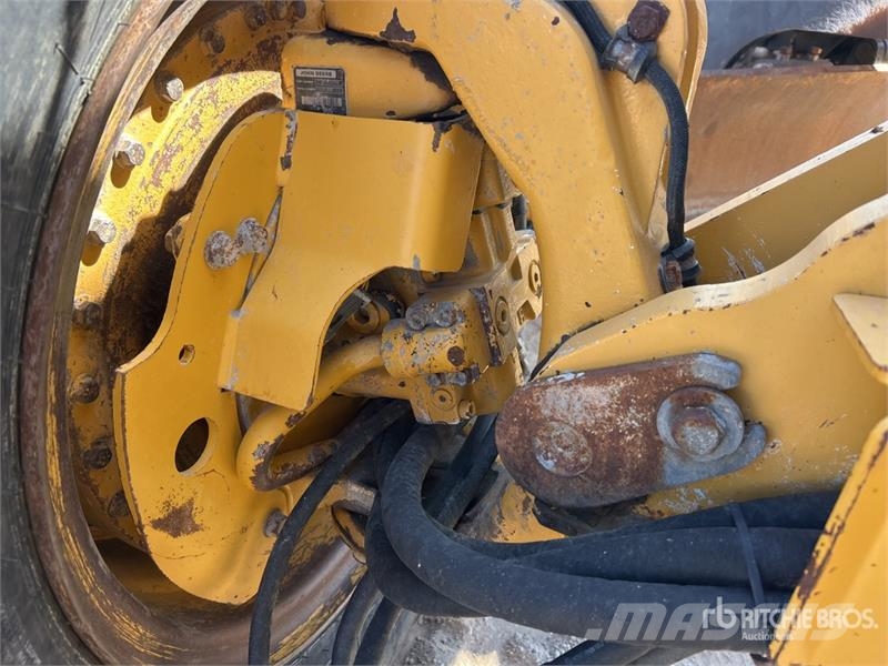 John Deere 772G AWD Motor Grader Graders