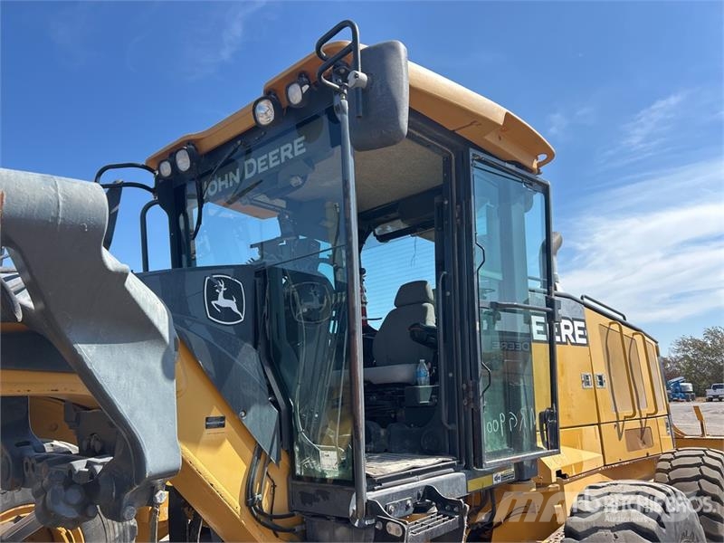 John Deere 772G AWD Motor Grader Graders