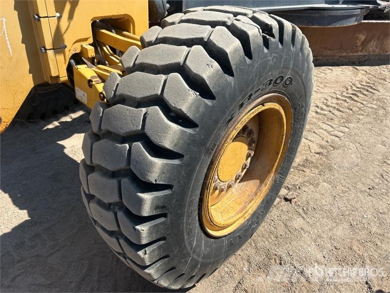 John Deere 772G AWD Motor Grader Graders