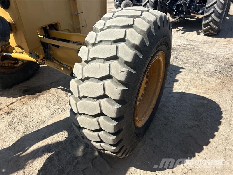 John Deere 772G AWD Motor Grader Graders