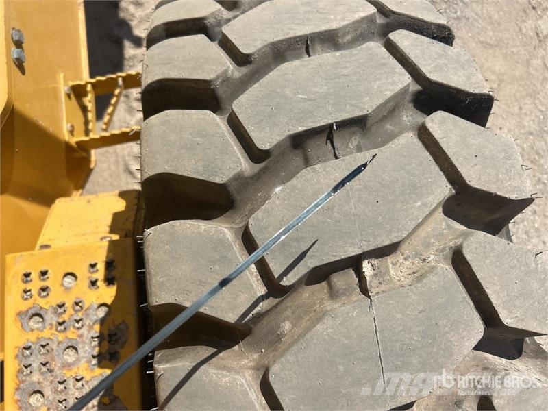 John Deere 772G AWD Motor Grader Graders