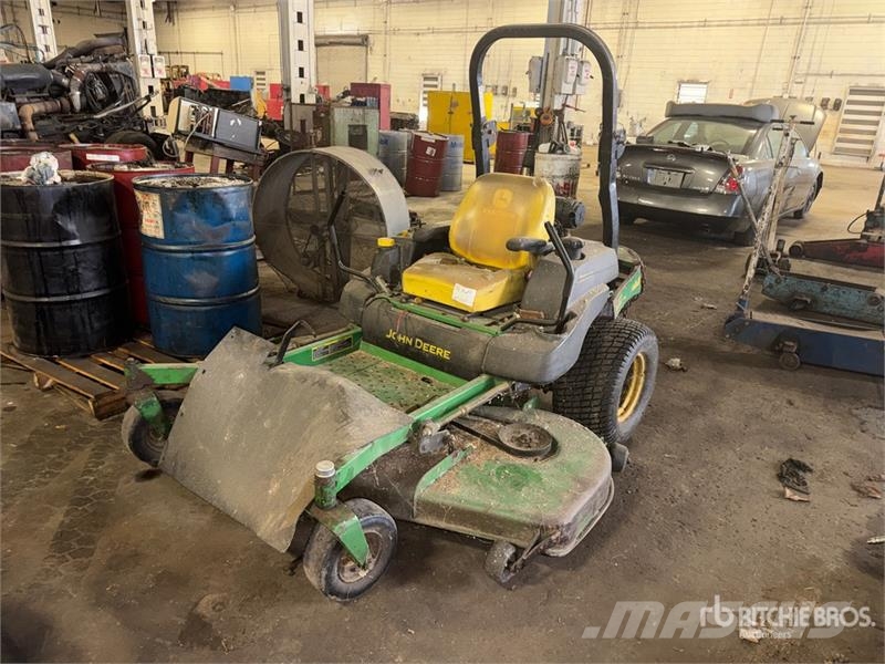 John Deere 777 Z-Trak Zero-Turn Lawn Mower Päältäajettavat ruohonleikkurit