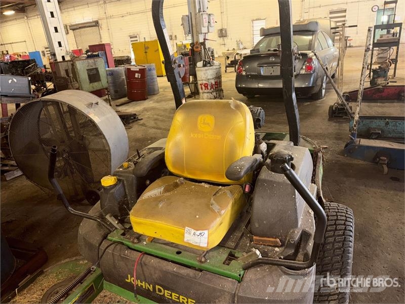 John Deere 777 Z-Trak Zero-Turn Lawn Mower Päältäajettavat ruohonleikkurit
