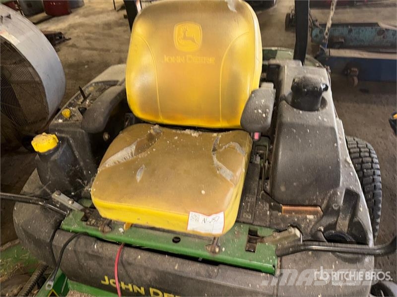 John Deere 777 Z-Trak Zero-Turn Lawn Mower Päältäajettavat ruohonleikkurit