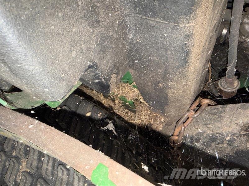 John Deere 777 Z-Trak Zero-Turn Lawn Mower Päältäajettavat ruohonleikkurit