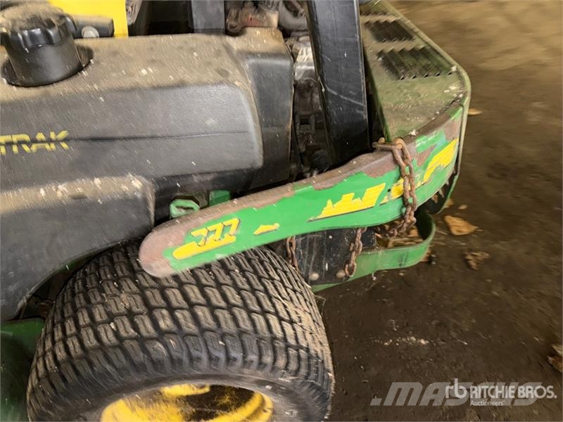 John Deere 777 Z-Trak Zero-Turn Lawn Mower Päältäajettavat ruohonleikkurit