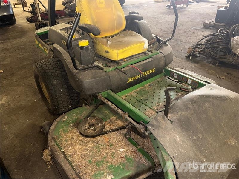 John Deere 777 Z-Trak Zero-Turn Lawn Mower Päältäajettavat ruohonleikkurit