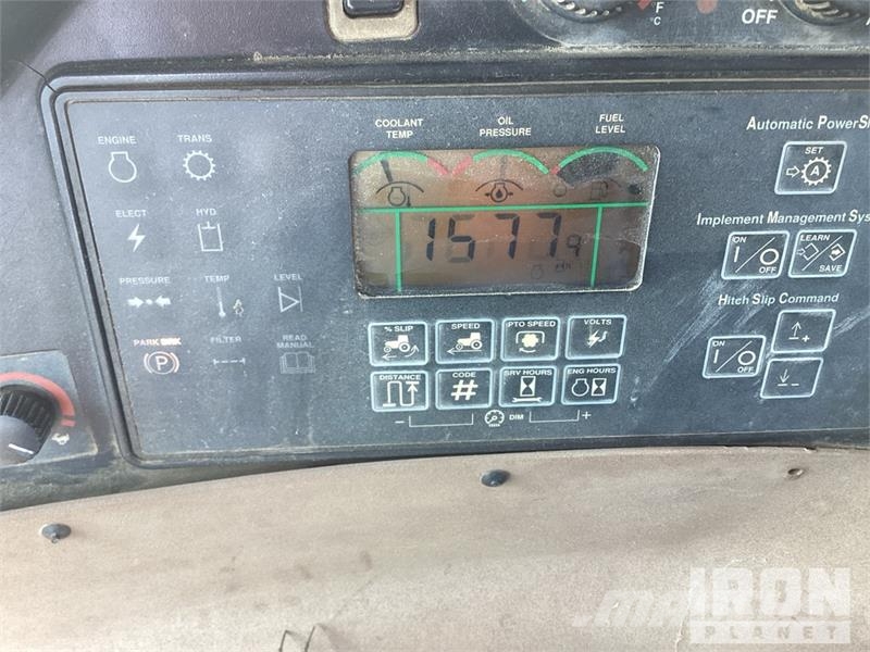 John Deere 8420 الجرارات