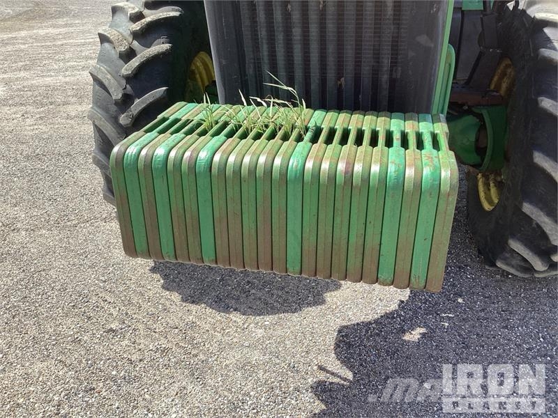 John Deere 8420 الجرارات