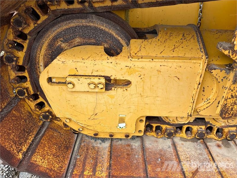 John Deere 850K LGP Pipelayer w/ Midwestern M572 CXL Conversi Pipelayer dozers