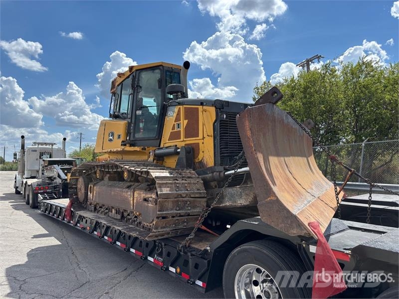 John Deere 850K WLT بلدوزرات مجنزرة