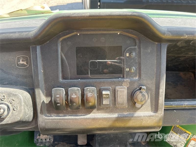 John Deere 855M 4x4 Utility Vehicle Maquinaria para servicios públicos
