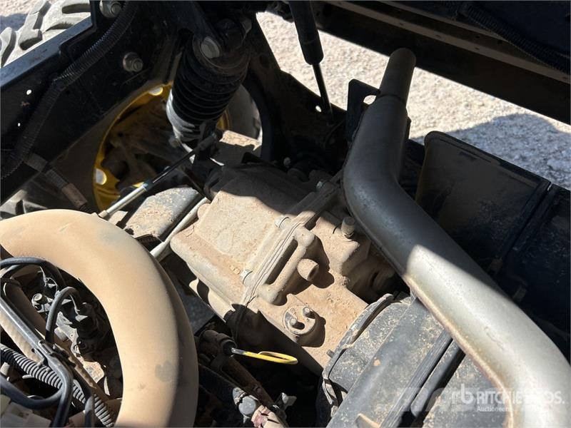 John Deere 855M 4x4 Utility Vehicle Maquinaria para servicios públicos