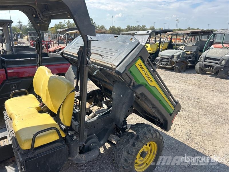 John Deere 855M 4x4 Utility Vehicle Maquinaria para servicios públicos