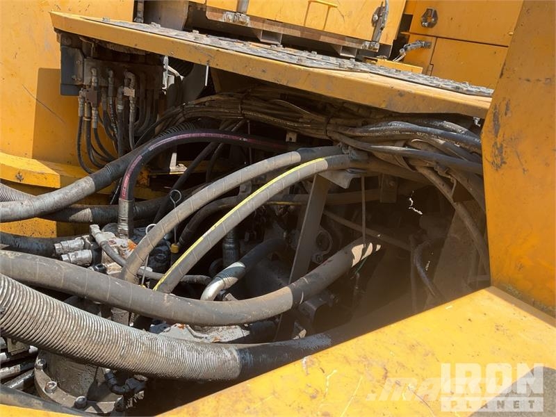 John Deere 870GLC Lawn Mower Crawler excavators