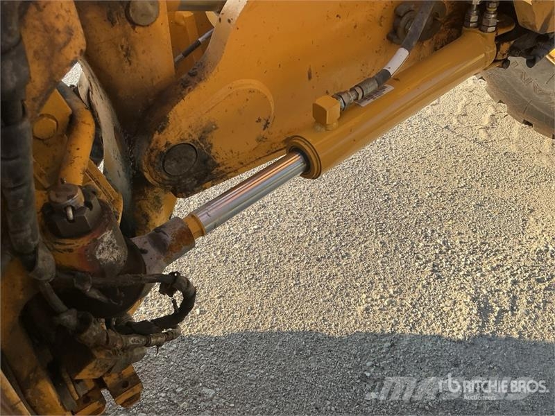 John Deere 872G معدات تمهيد الطرق