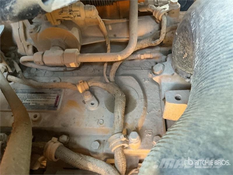 John Deere 872G معدات تمهيد الطرق