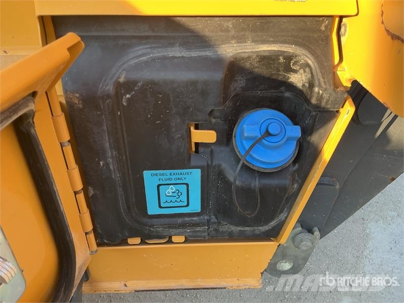John Deere 872G معدات تمهيد الطرق