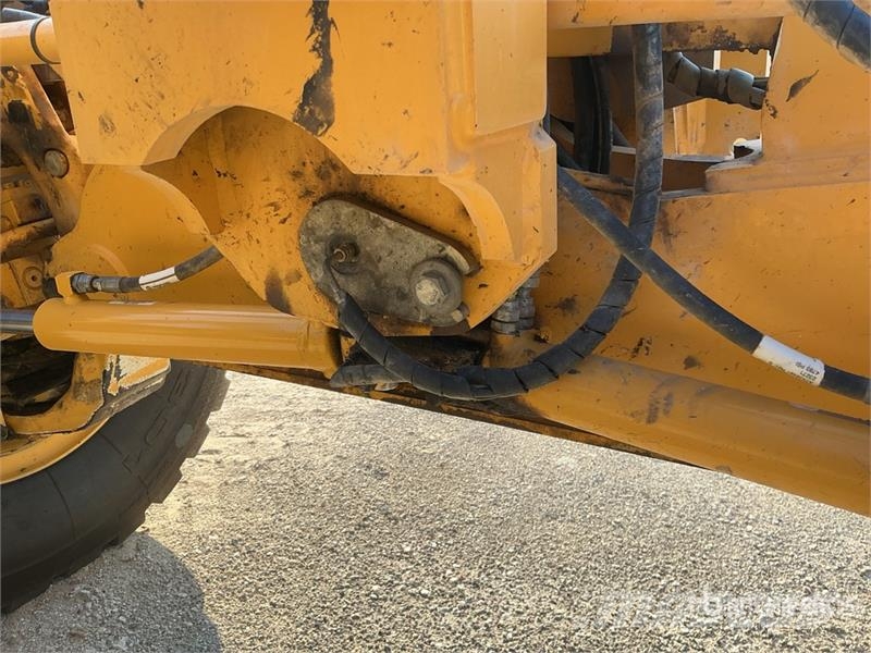 John Deere 872G معدات تمهيد الطرق