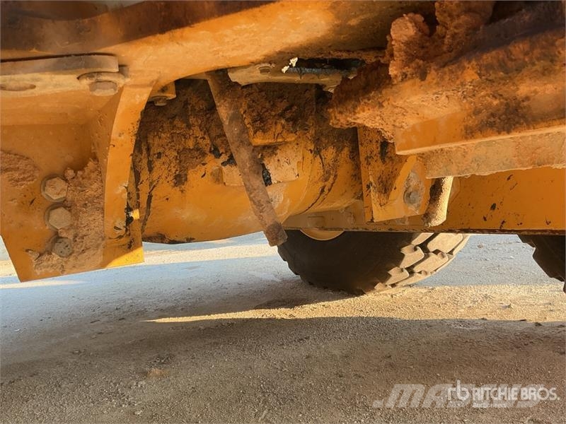 John Deere 872G معدات تمهيد الطرق