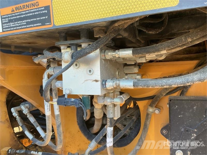 John Deere 872G معدات تمهيد الطرق