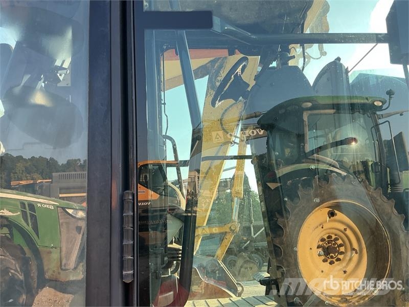 John Deere 872G معدات تمهيد الطرق