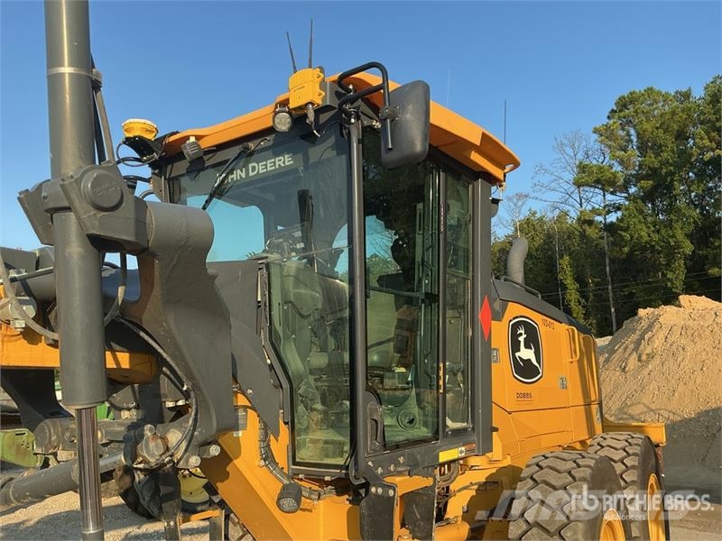 John Deere 872G معدات تمهيد الطرق
