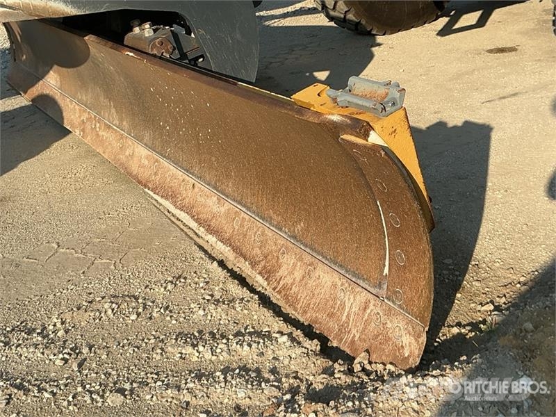 John Deere 872G معدات تمهيد الطرق