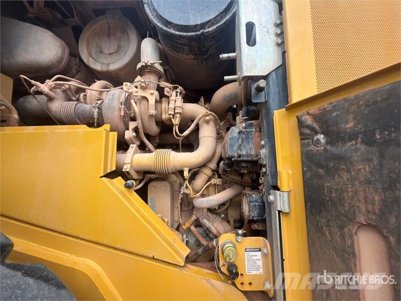John Deere 904 P-Tier Wheel loaders